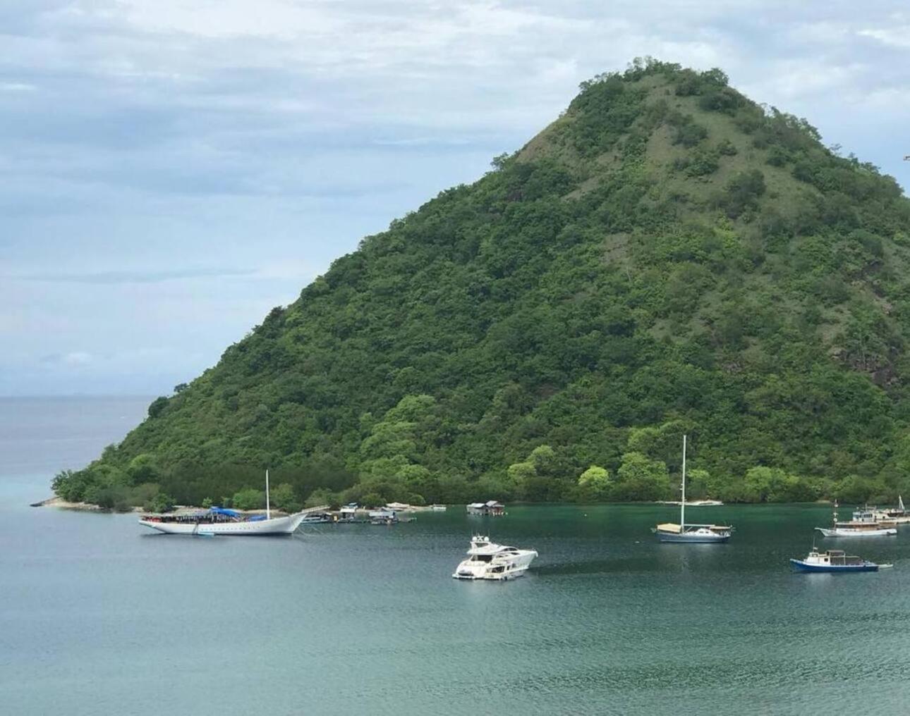 Benedict Guesthouse By Mori Hospitality Labuan Bajo Exteriör bild
