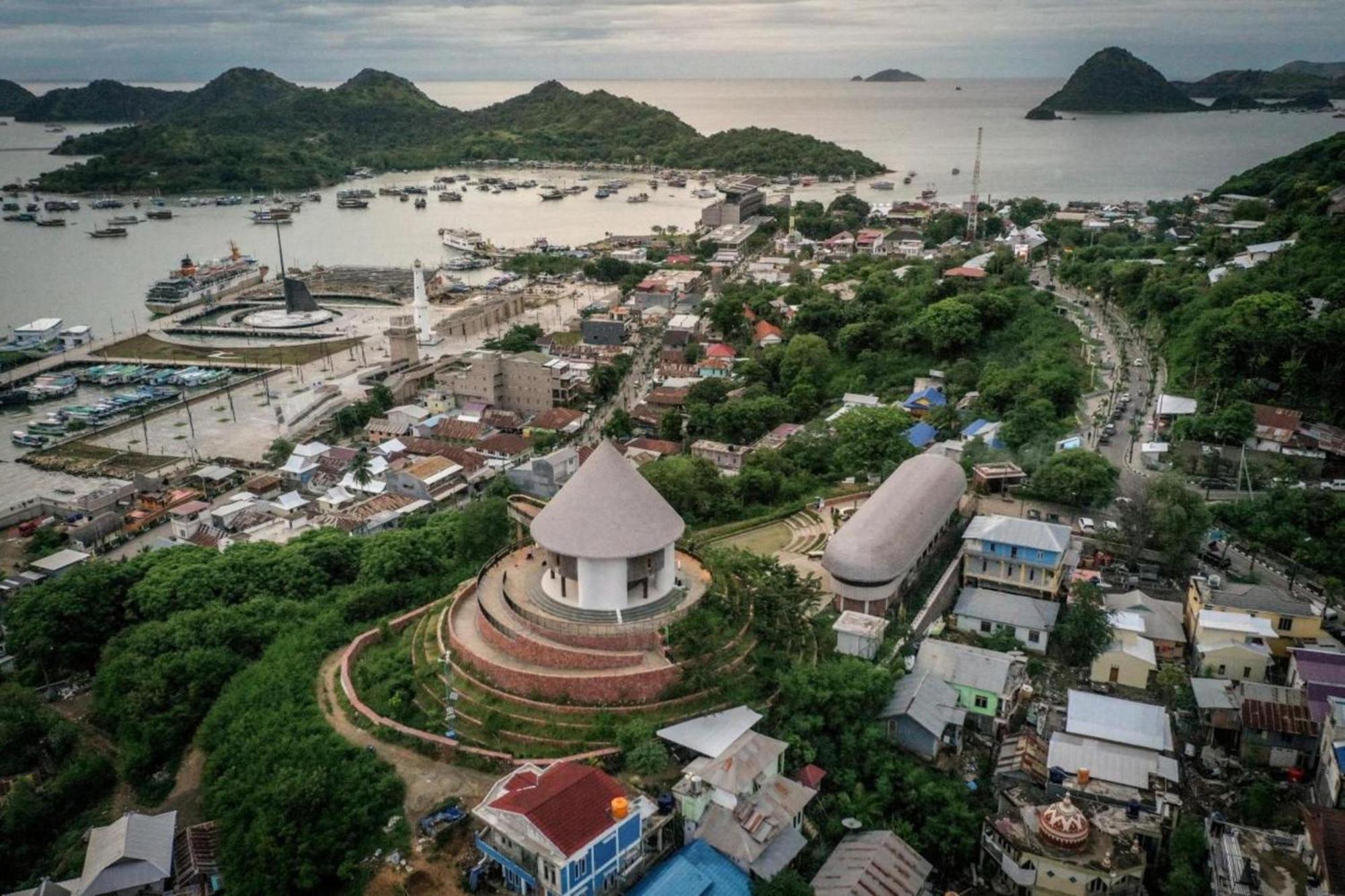 Benedict Guesthouse By Mori Hospitality Labuan Bajo Exteriör bild
